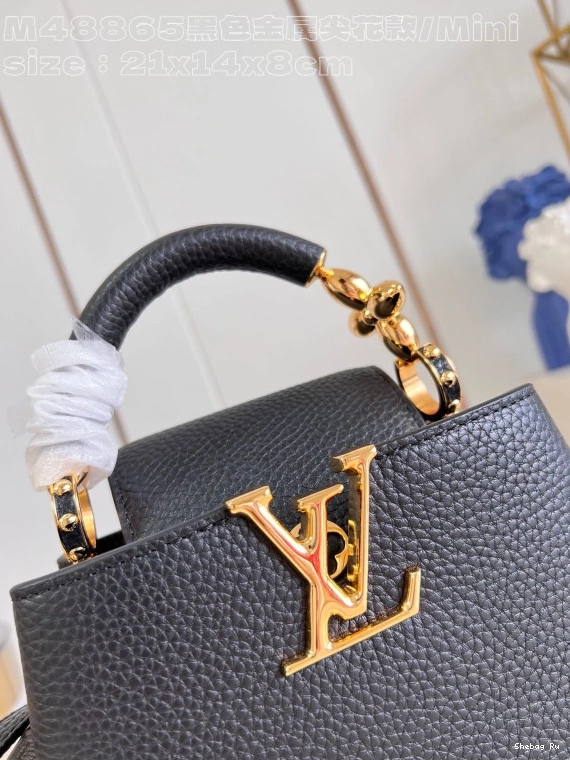 LOUIS CAPUCINES VUITTON MINI-21*14*8CM 0802